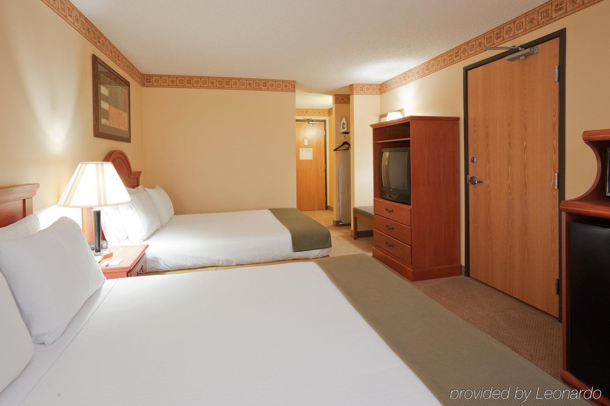 Holiday Inn Express Hotel & Suites Livermore By Ihg Zimmer foto